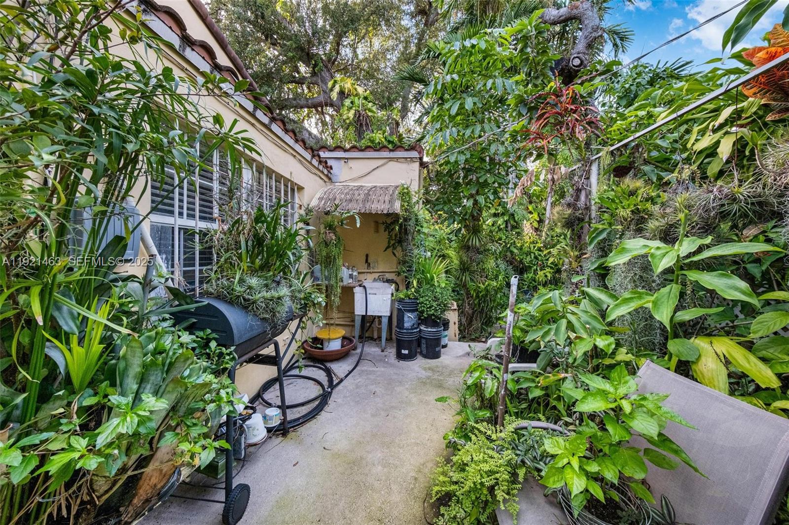 37 NE 44th St Miami, FL 33137