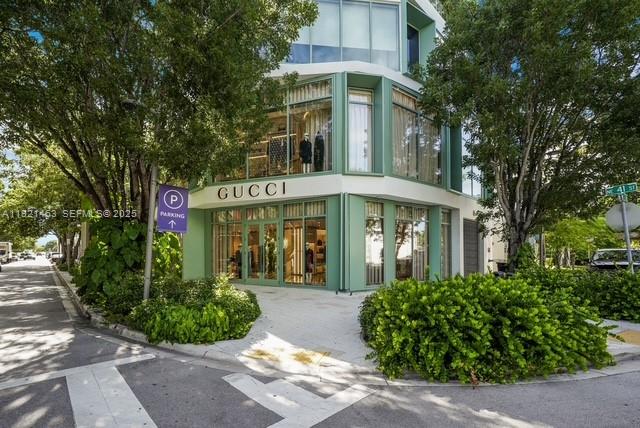 37 NE 44th St Miami, FL 33137