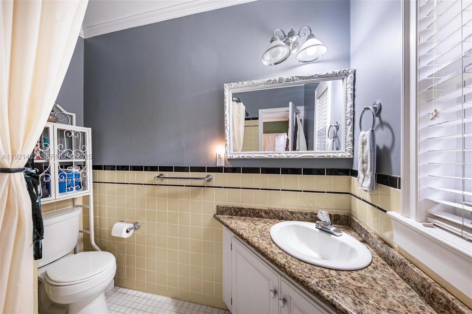 37 NE 44th St Miami, FL 33137