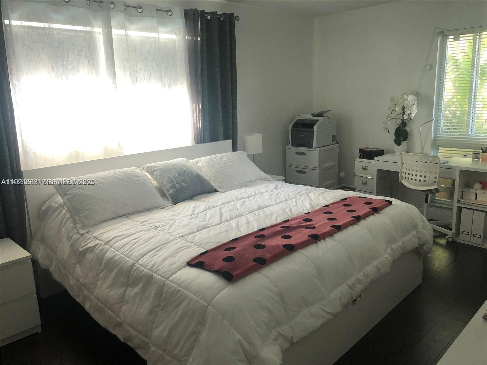 9971 W Bay Hbr Dr #101 Bay Harbor Islands, FL 33154