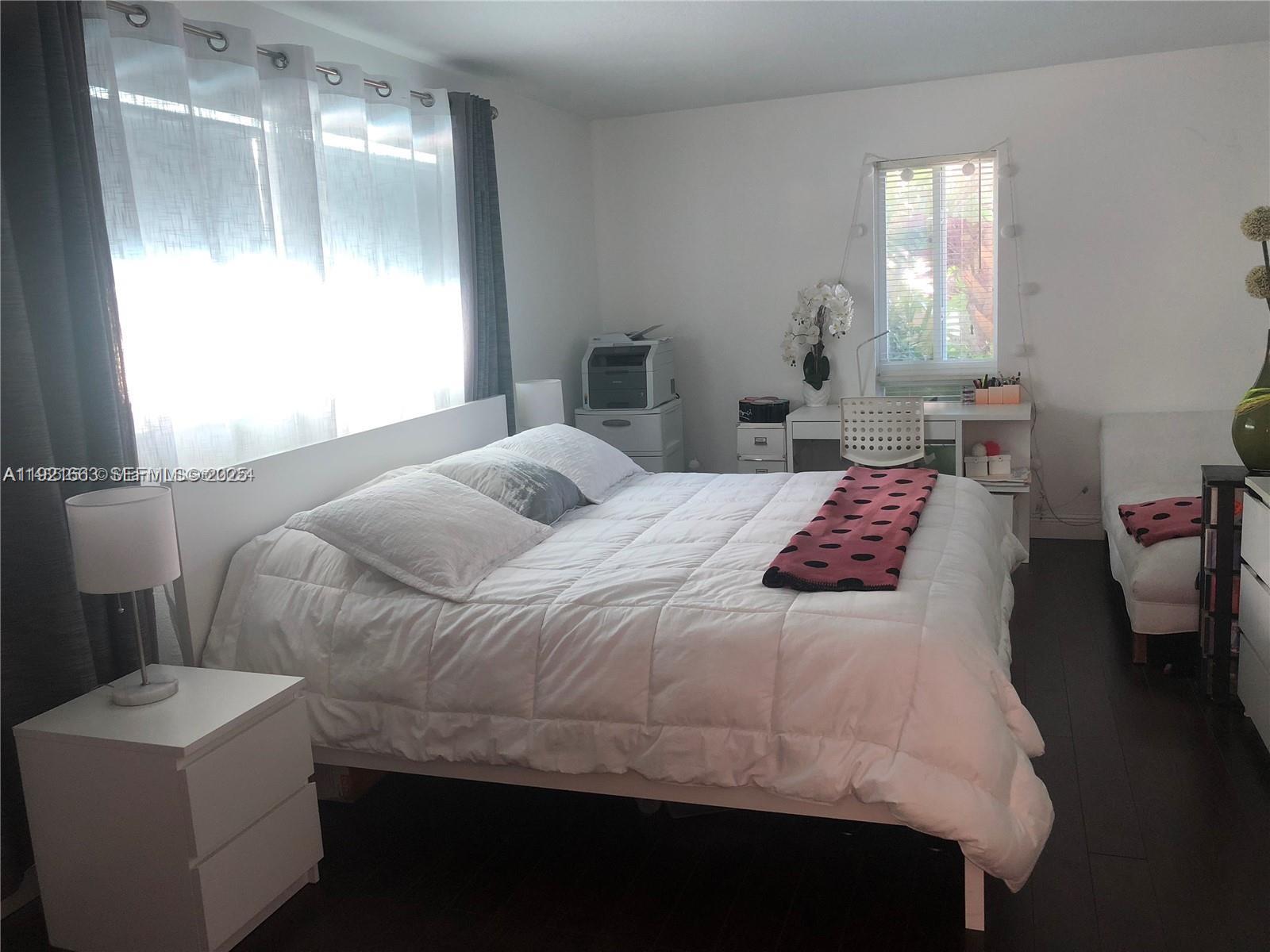 9971 W Bay Hbr Dr #101 Bay Harbor Islands, FL 33154