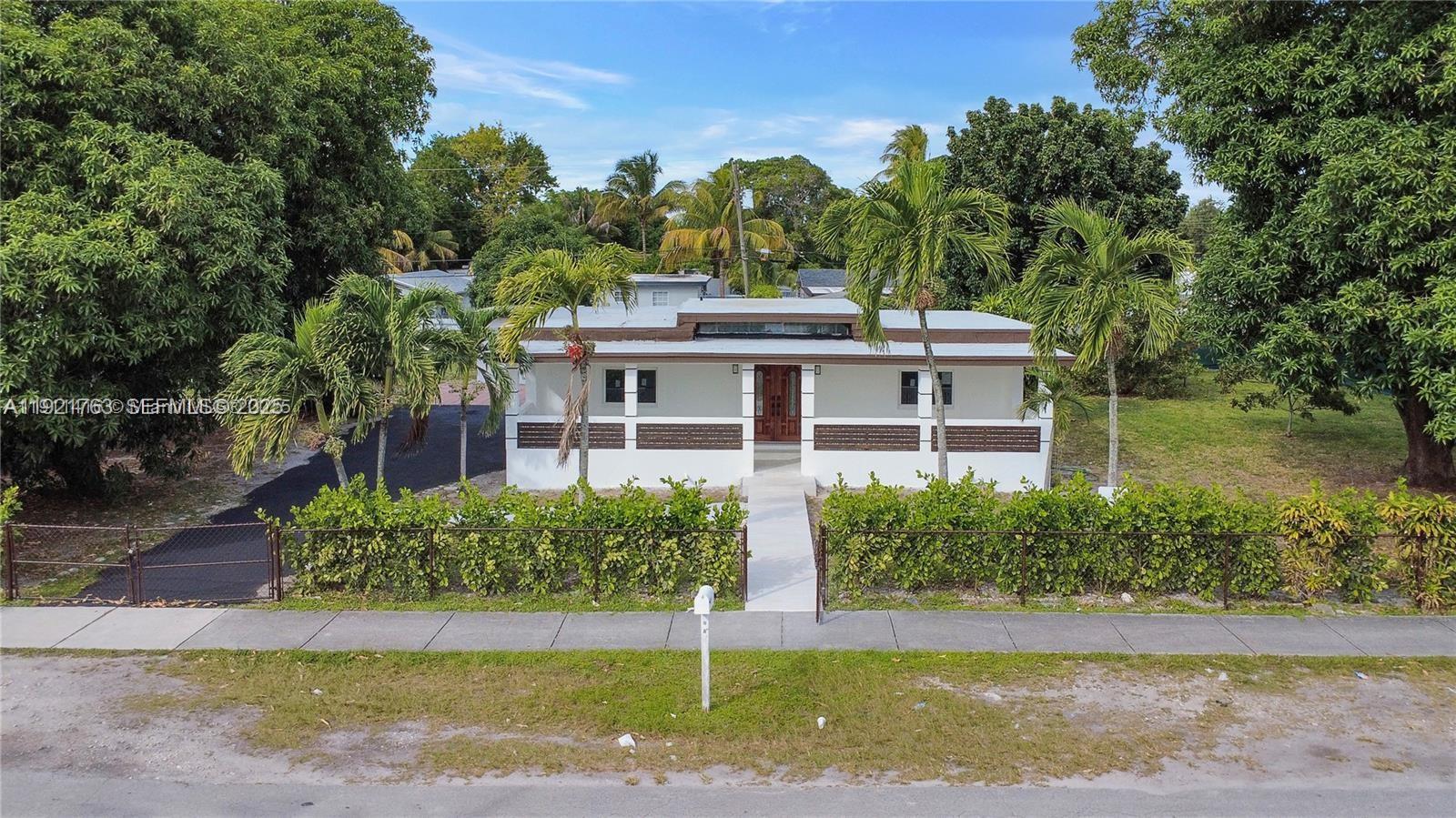 745 NW 140th St Miami, FL 33168