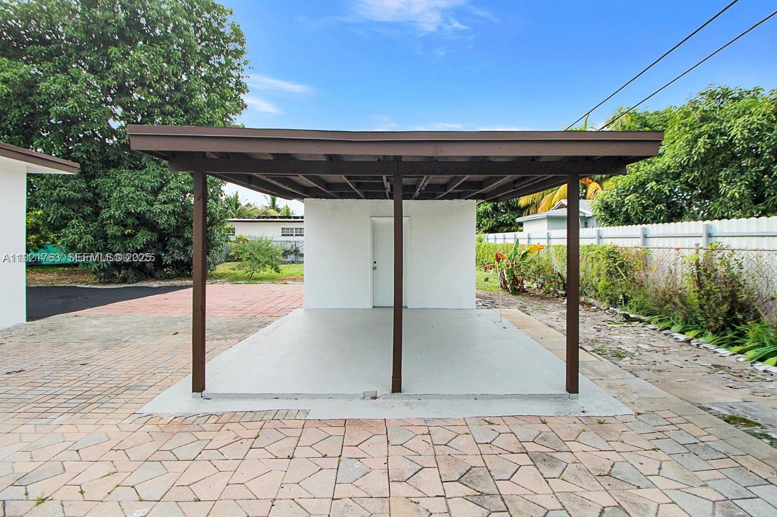 745 NW 140th St Miami, FL 33168