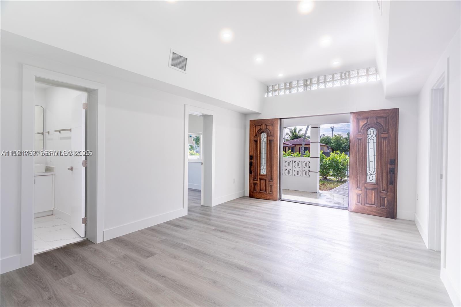 745 NW 140th St Miami, FL 33168