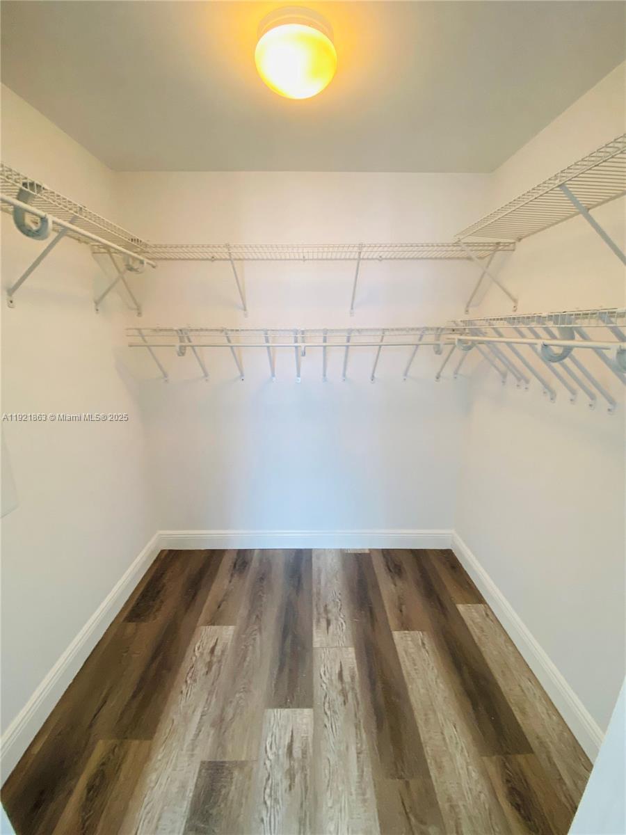 475 Brickell Ave #3715 Miami, FL 33131