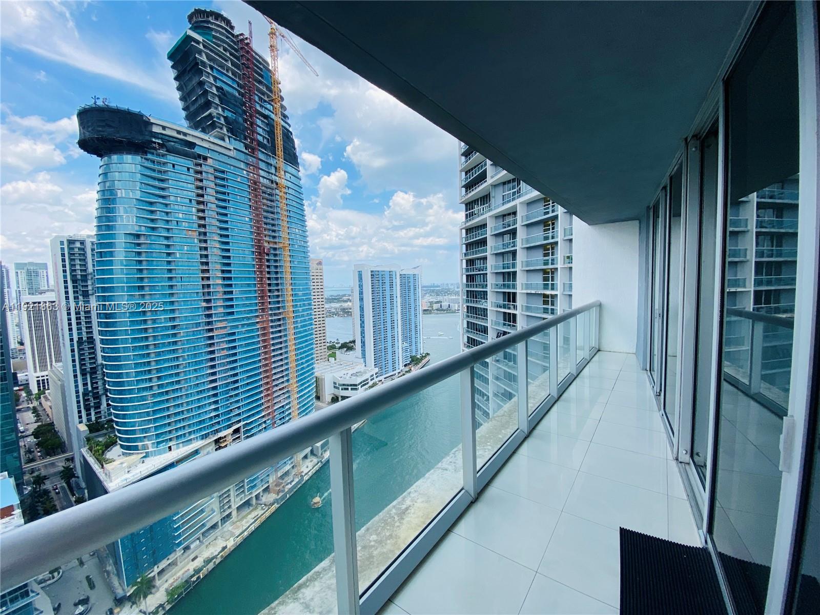 475 Brickell Ave #3715 Miami, FL 33131