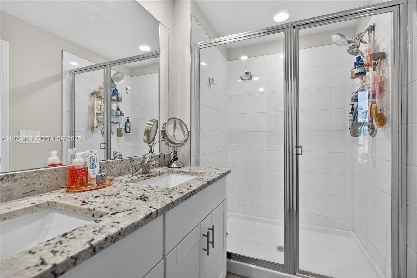 5746 SE Edgewater Cir Stuart, FL 34997