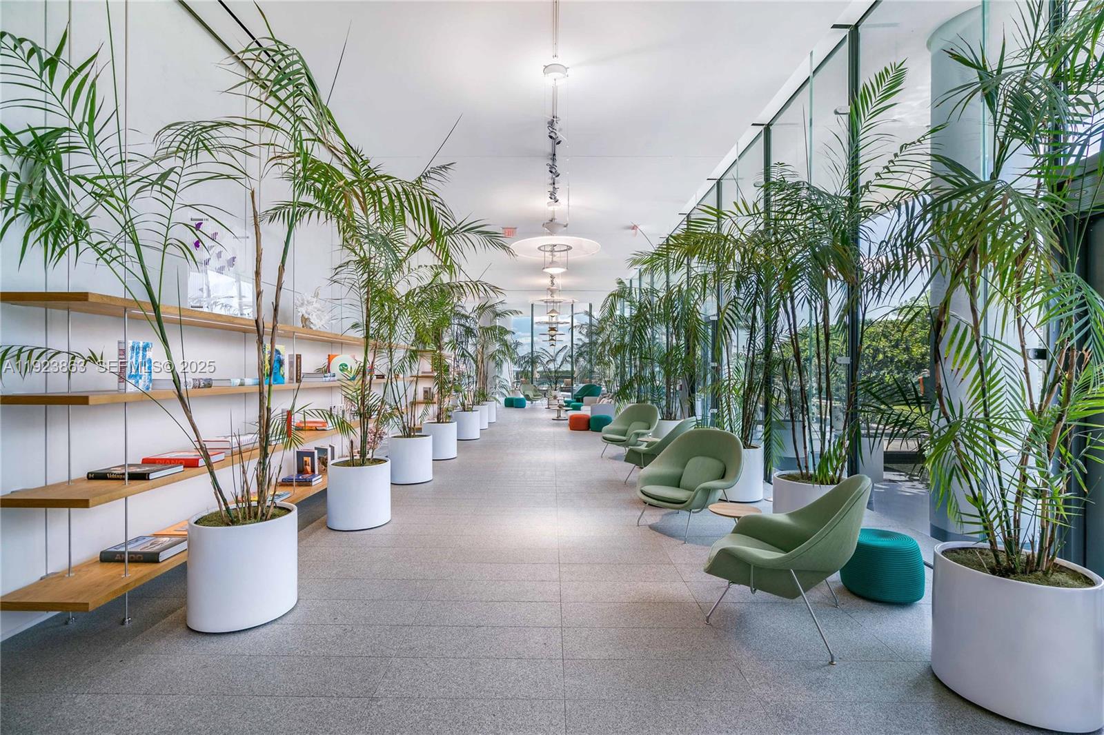 8701 Collins Ave #902 Miami Beach, FL 33154