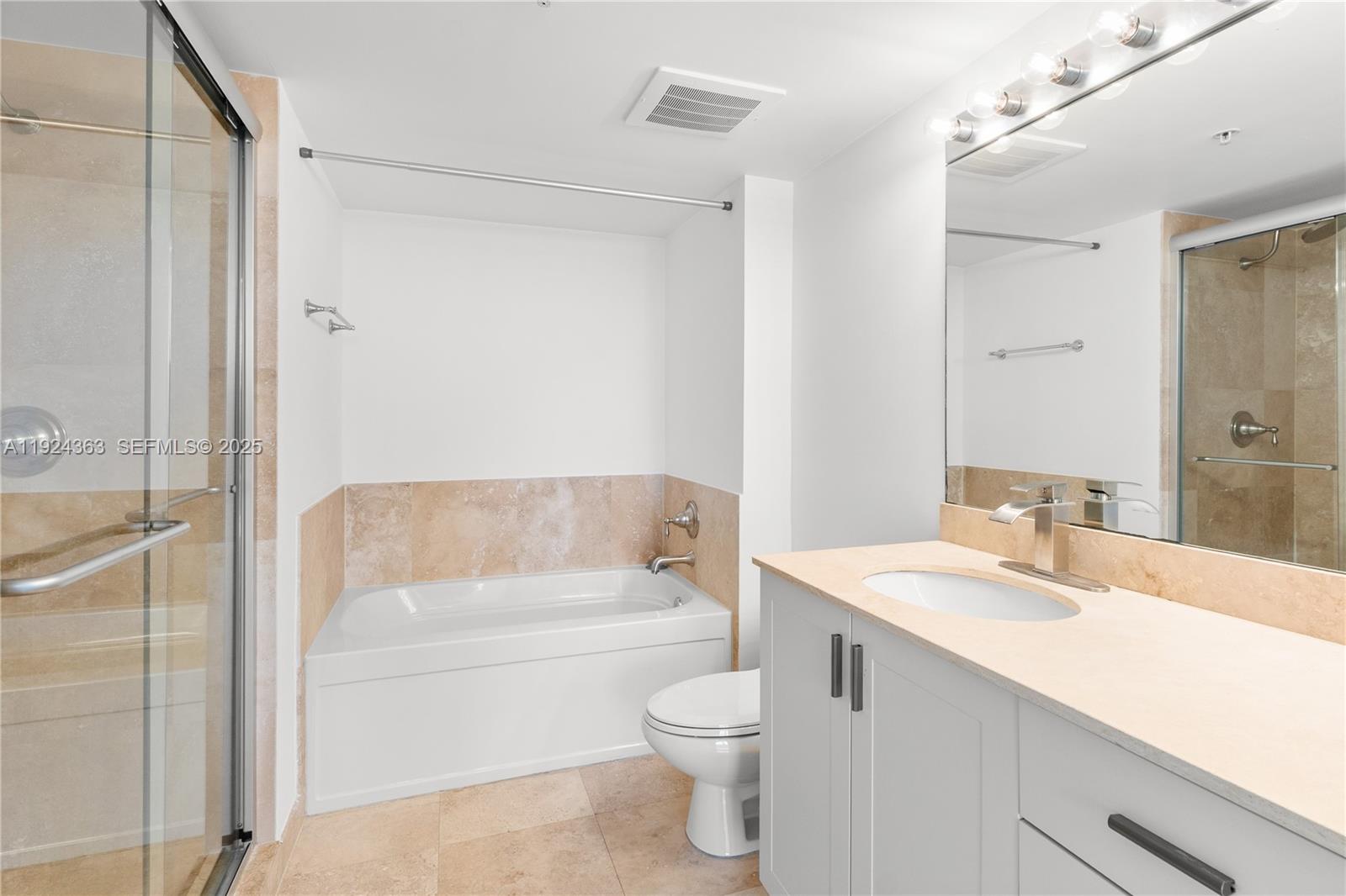 3232 SW 22nd St #905 Miami, FL 33145