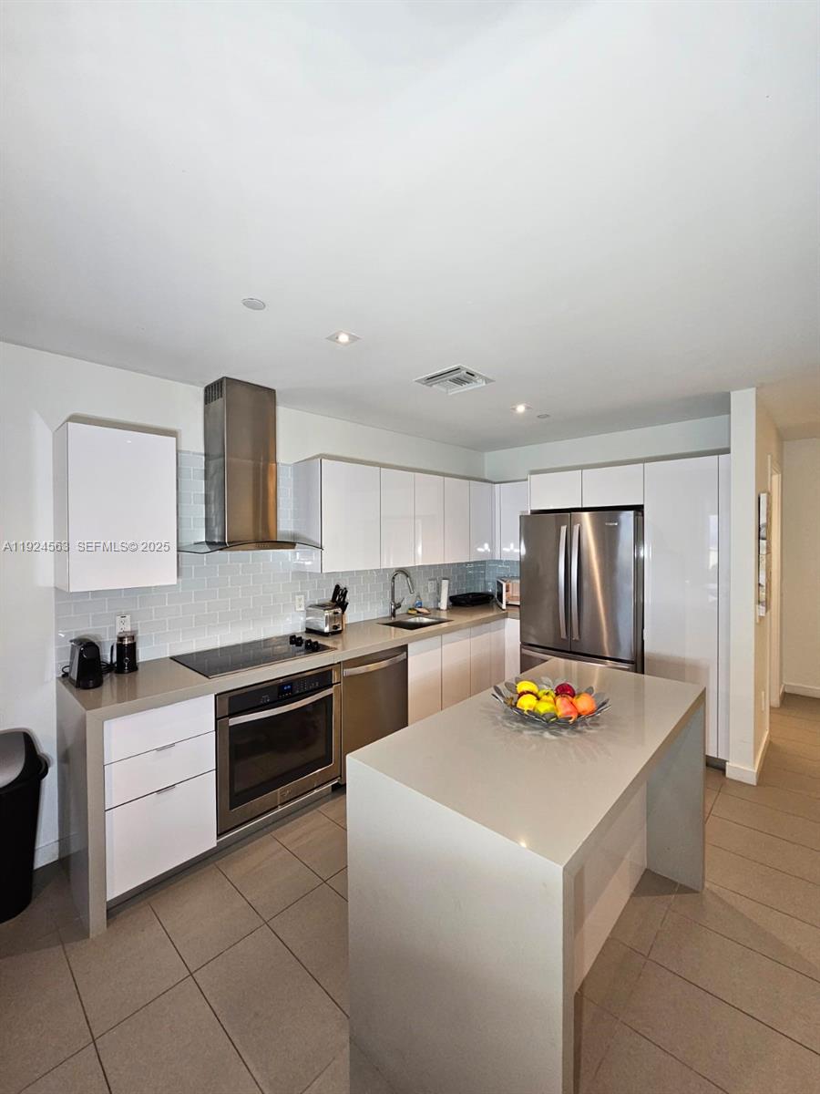 1600 NE 1st Ave #3701 Miami, FL 33132