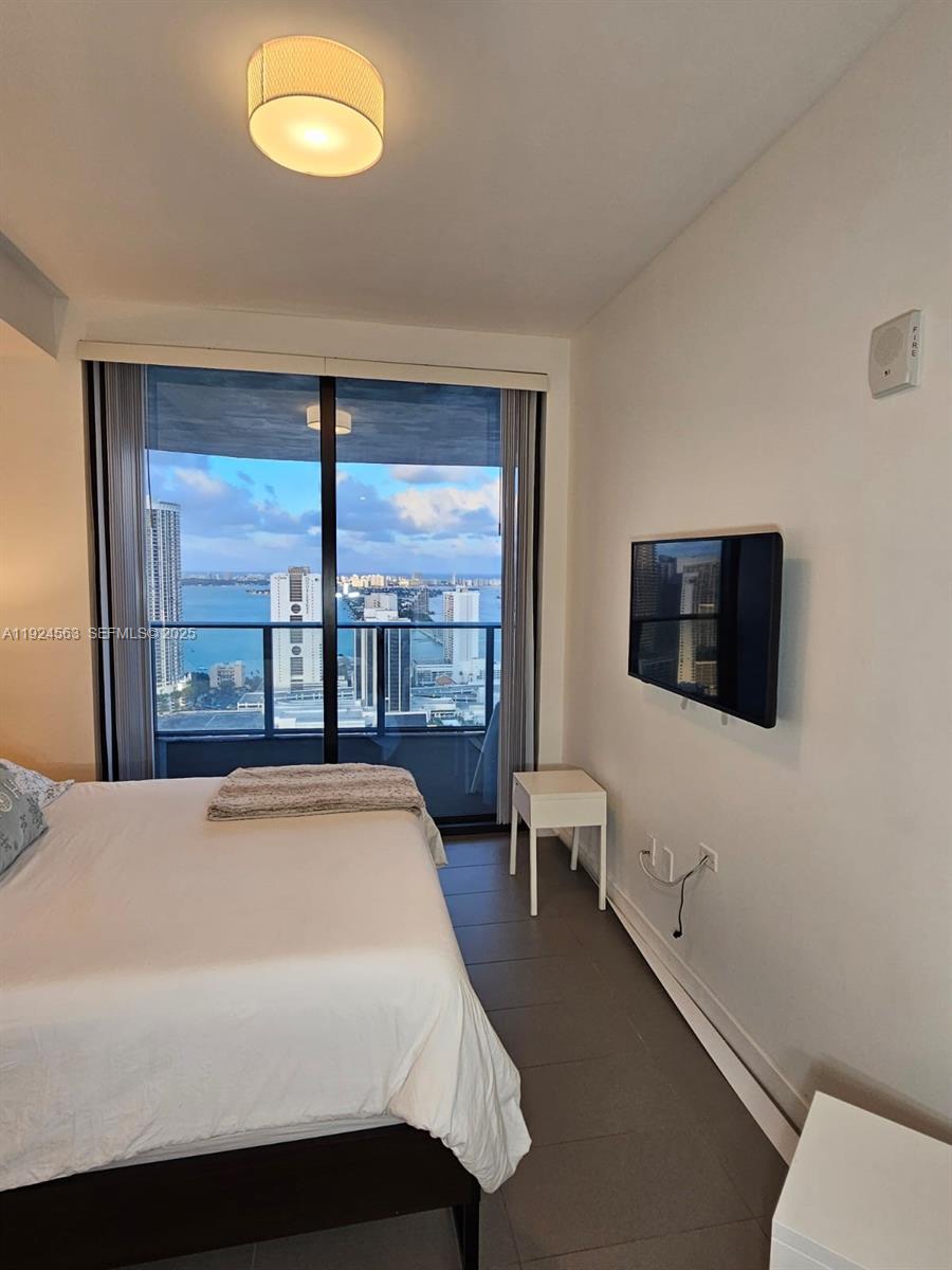 1600 NE 1st Ave #3701 Miami, FL 33132