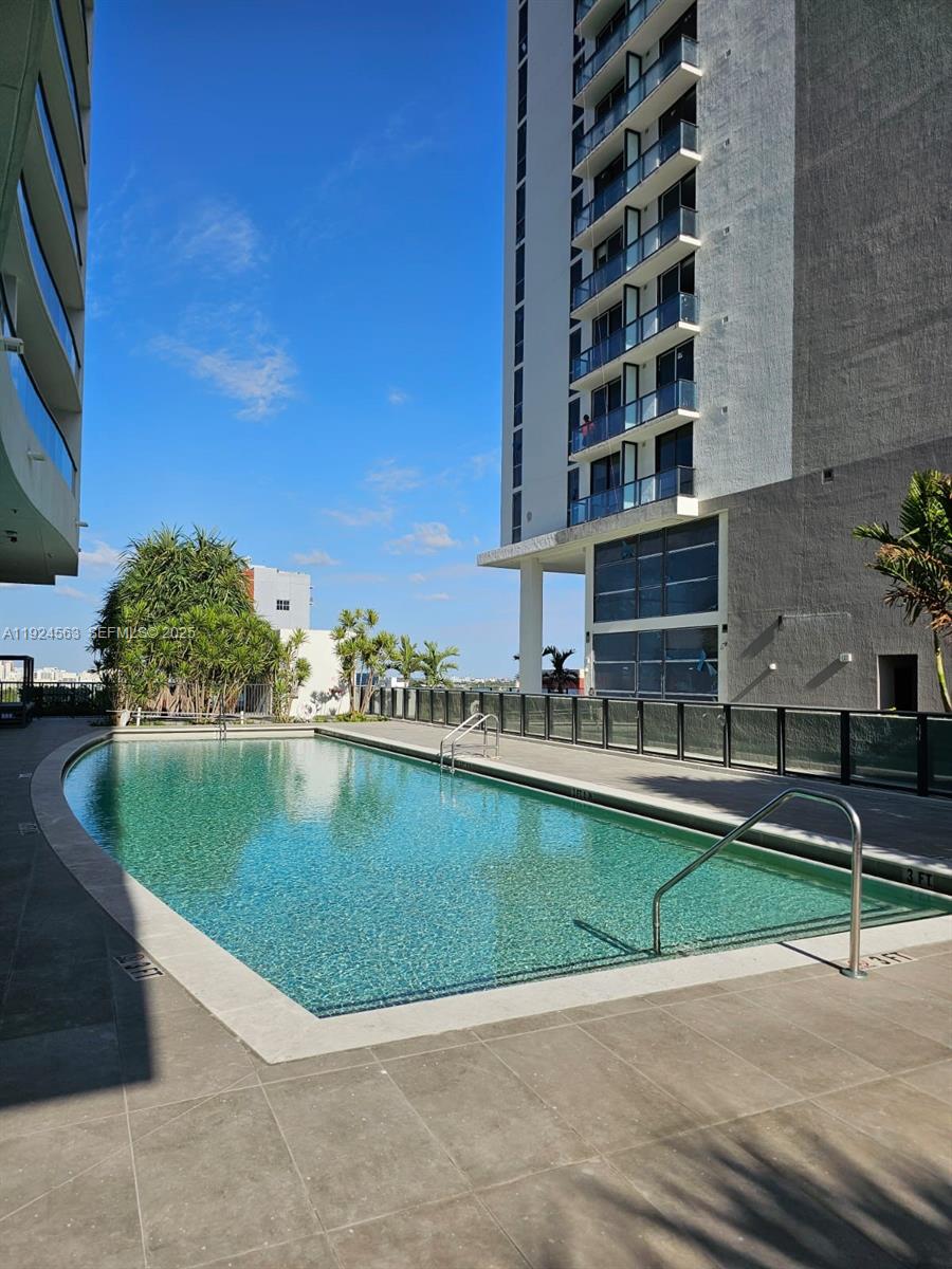 1600 NE 1st Ave #3701 Miami, FL 33132