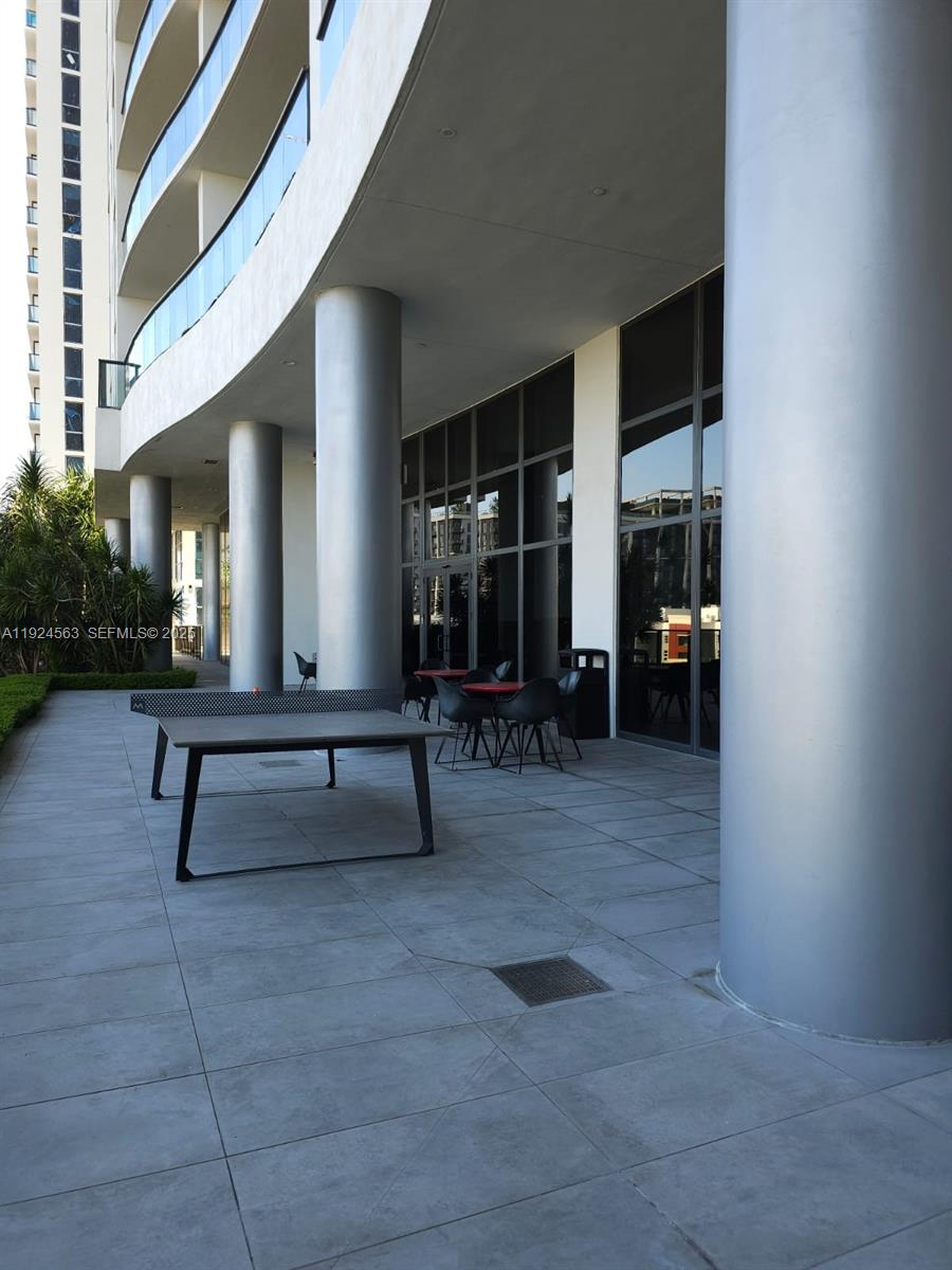 1600 NE 1st Ave #3701 Miami, FL 33132