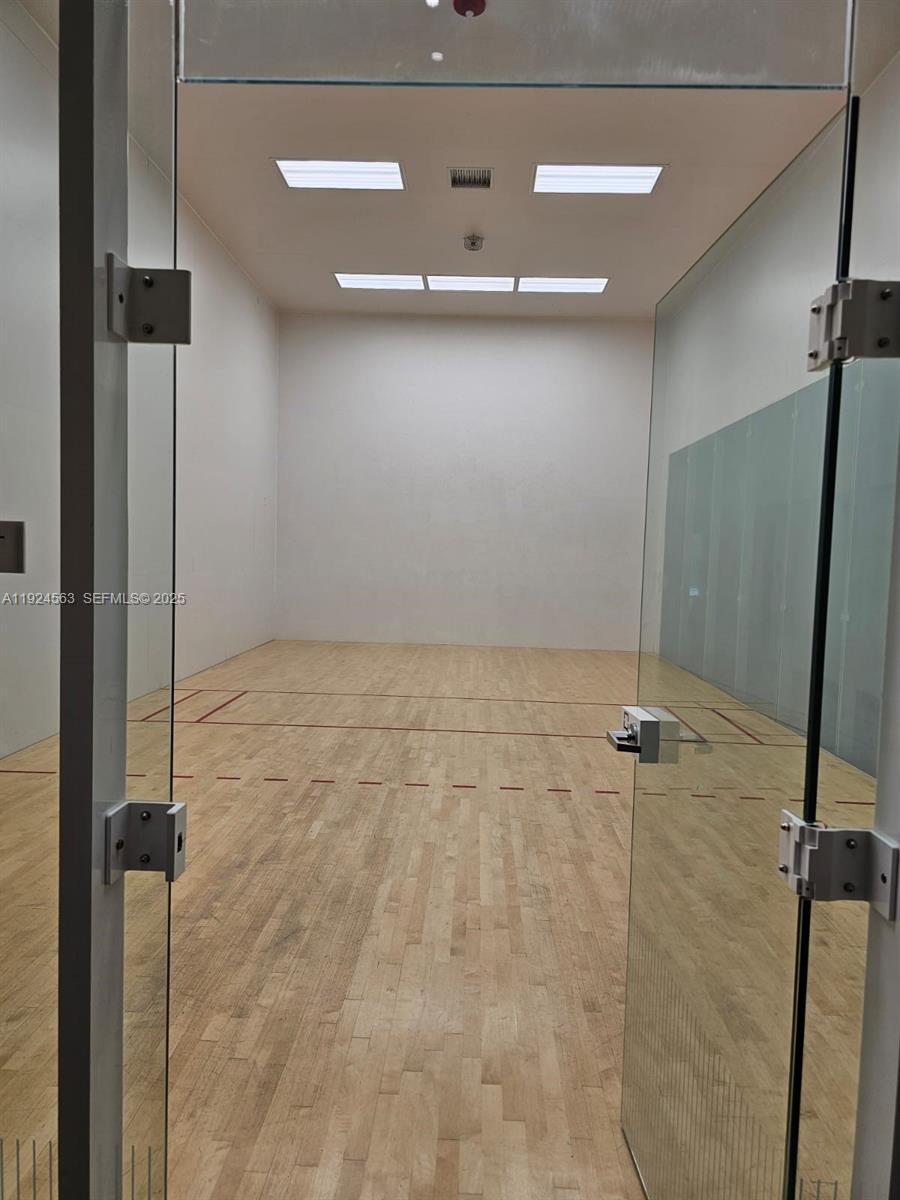 1600 NE 1st Ave #3701 Miami, FL 33132