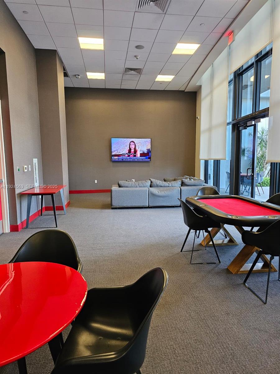 1600 NE 1st Ave #3701 Miami, FL 33132