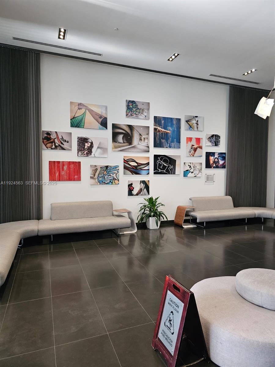 1600 NE 1st Ave #3701 Miami, FL 33132