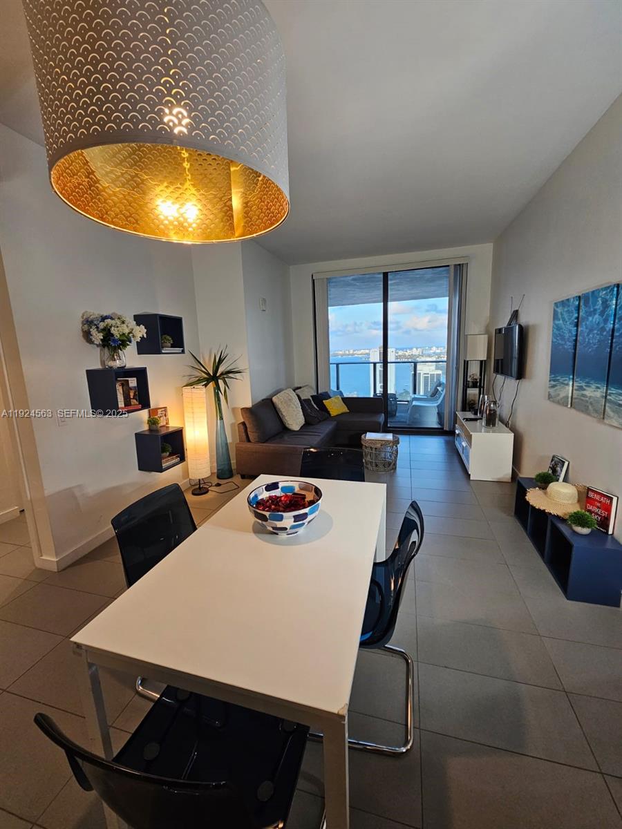 1600 NE 1st Ave #3701 Miami, FL 33132