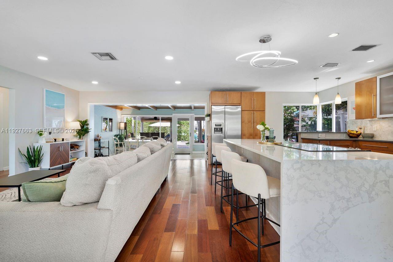 2837 NE 17th Ave Wilton Manors, FL 33334