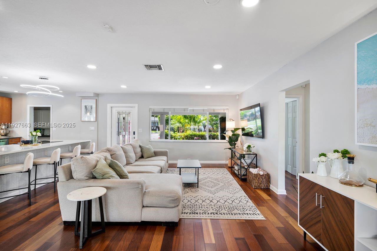 2837 NE 17th Ave Wilton Manors, FL 33334