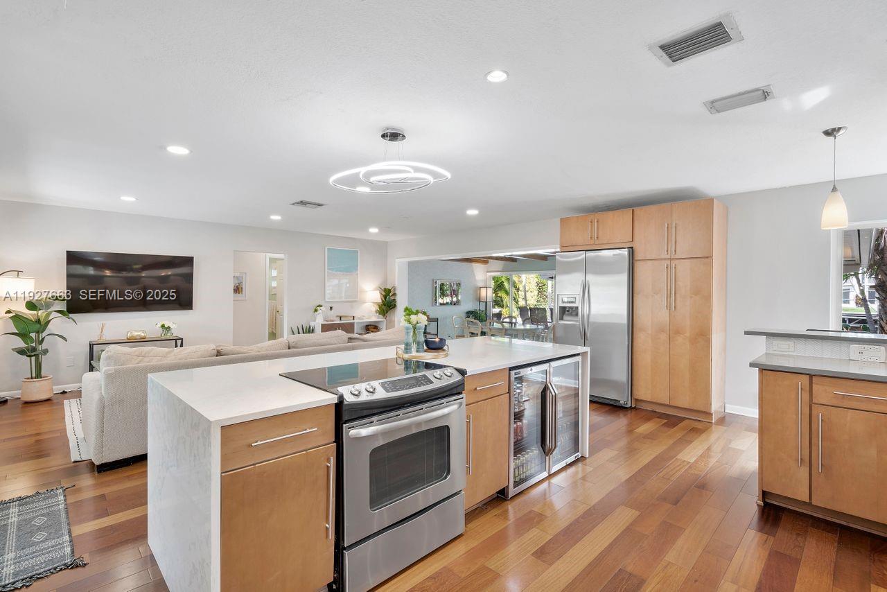 2837 NE 17th Ave Wilton Manors, FL 33334