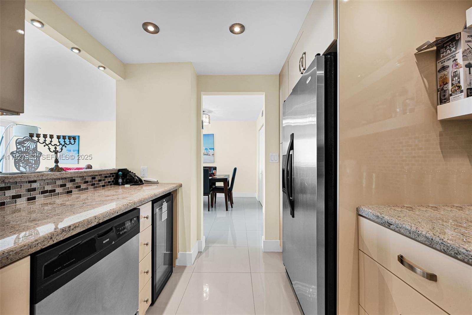 100 Bayview Dr #606 Sunny Isles Beach, FL 33160