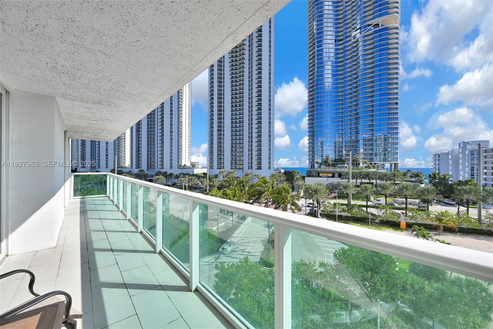 100 Bayview Dr #606 Sunny Isles Beach, FL 33160