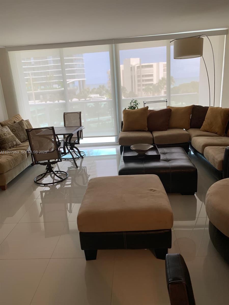 100 Bayview Dr #606 Sunny Isles Beach, FL 33160