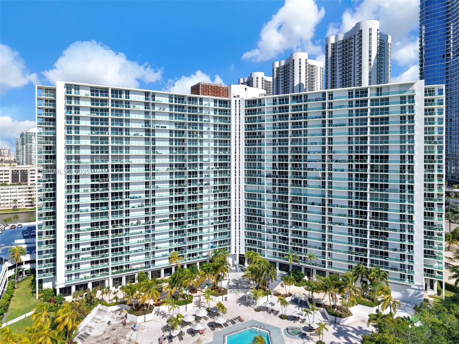 100 Bayview Dr #606 Sunny Isles Beach, FL 33160