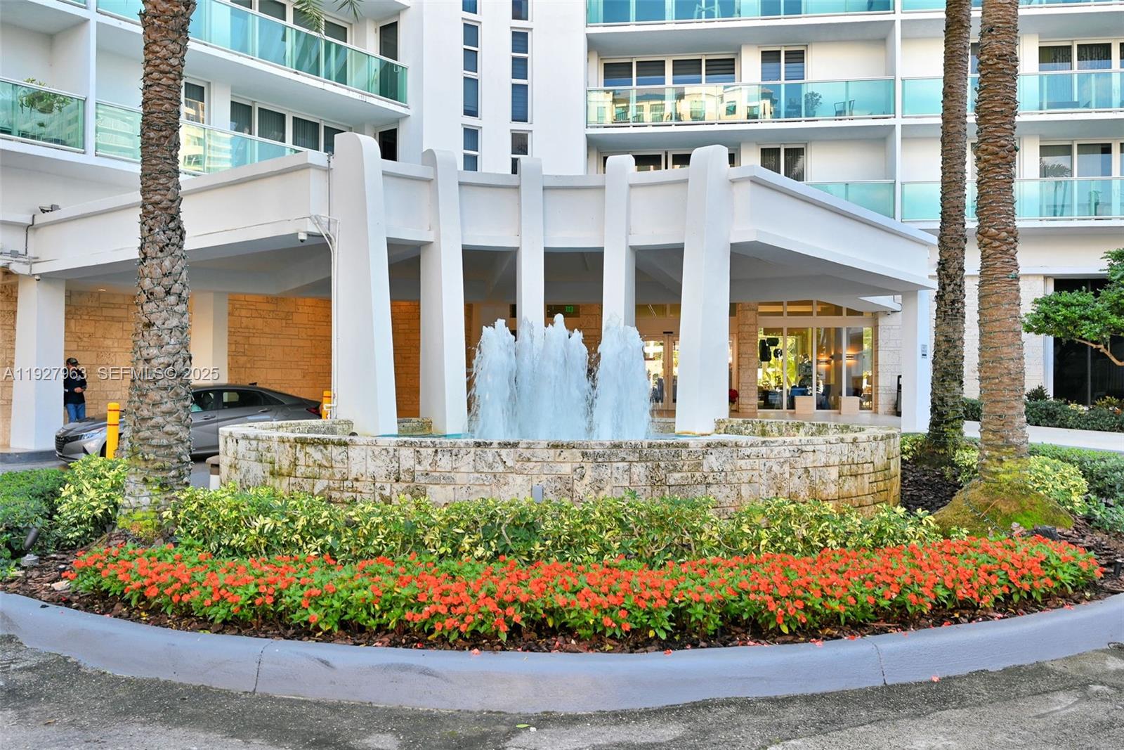 100 Bayview Dr #606 Sunny Isles Beach, FL 33160