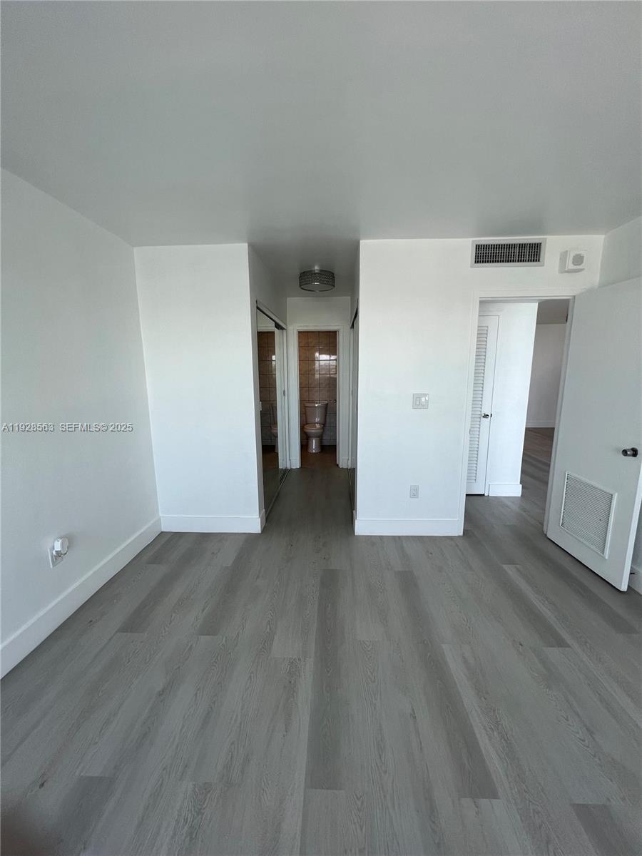 1865 79th St Cswy #12I North Bay Village, FL 33141