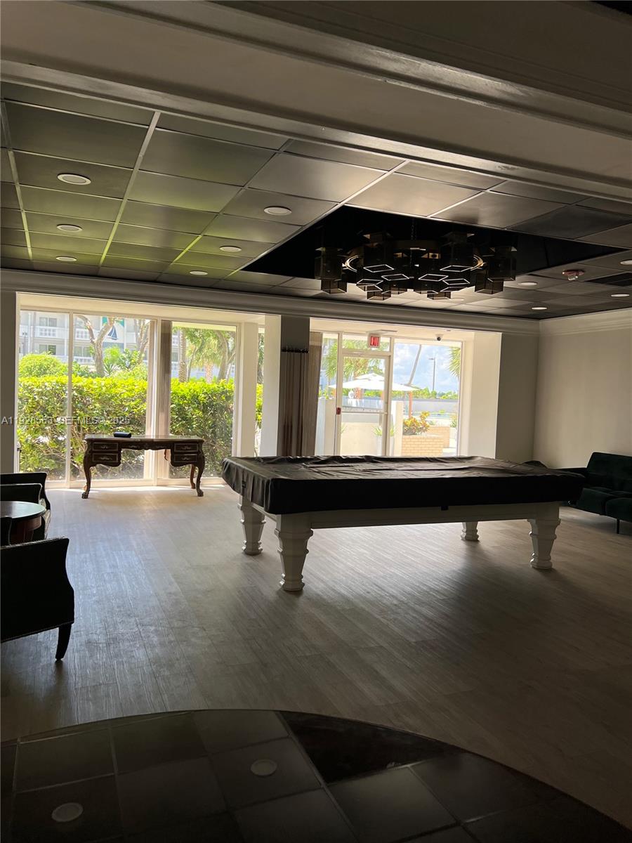 1865 79th St Cswy #12I North Bay Village, FL 33141