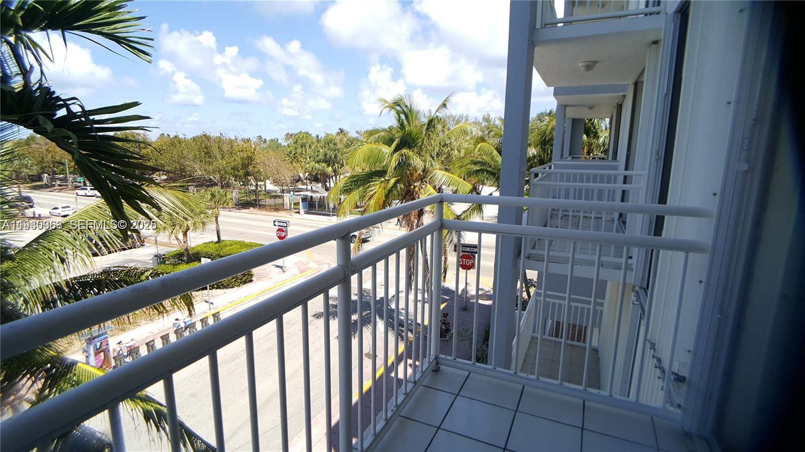 7832 Collins Ave #403 Miami Beach, FL 33141