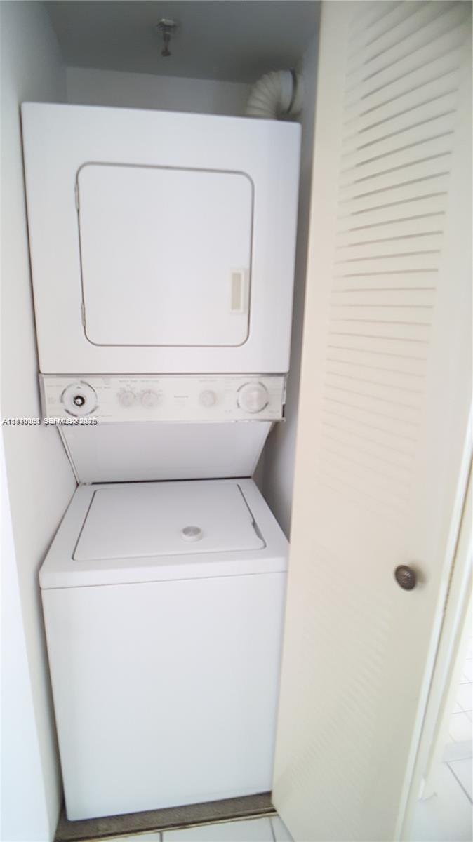 7832 Collins Ave #403 Miami Beach, FL 33141