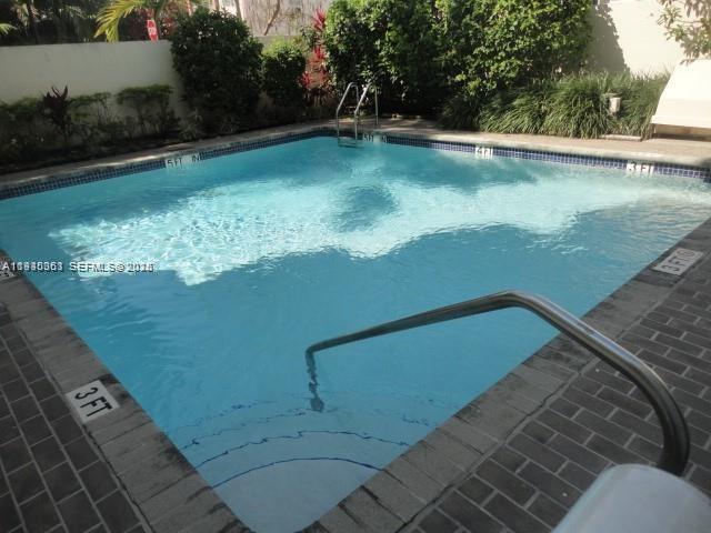 7832 Collins Ave #403 Miami Beach, FL 33141