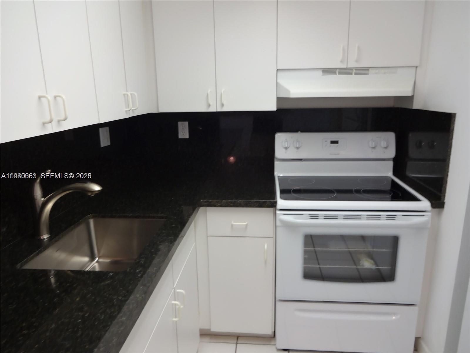 7832 Collins Ave #403 Miami Beach, FL 33141