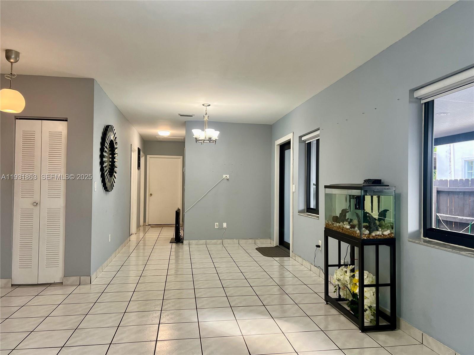 3297 - 3299 SW 26th St Miami, FL 33133