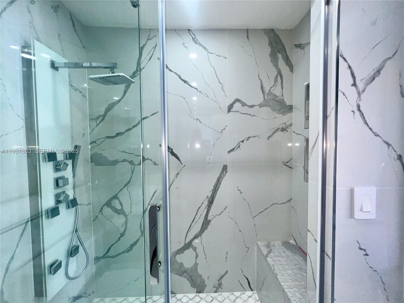 3297 - 3299 SW 26th St Miami, FL 33133