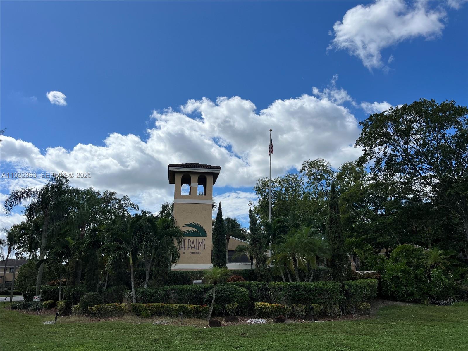 350 W Palm Cir W #201