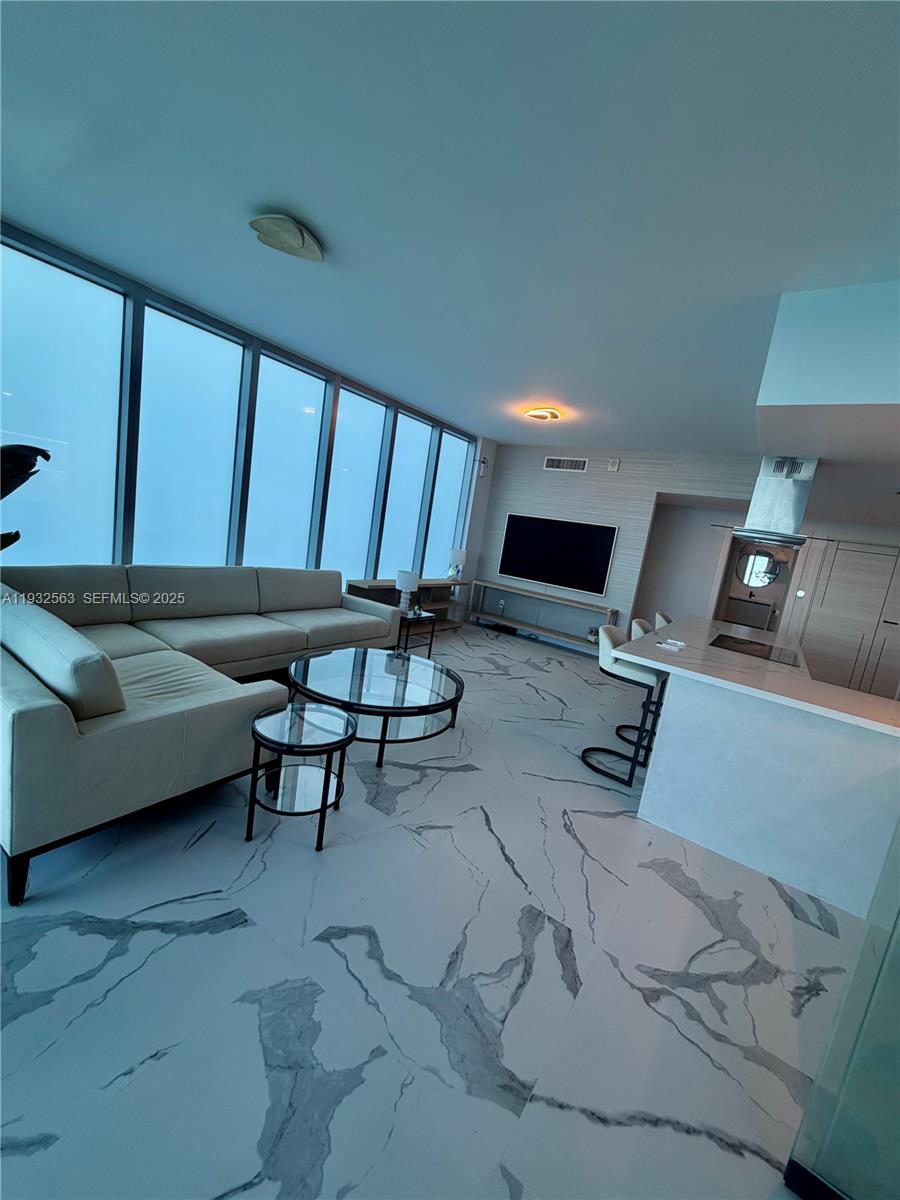 image The Carillon North Tower17