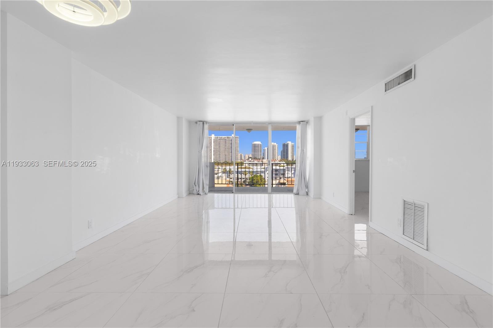 3545 NE 166th St #1004 North Miami Beach, FL 33160