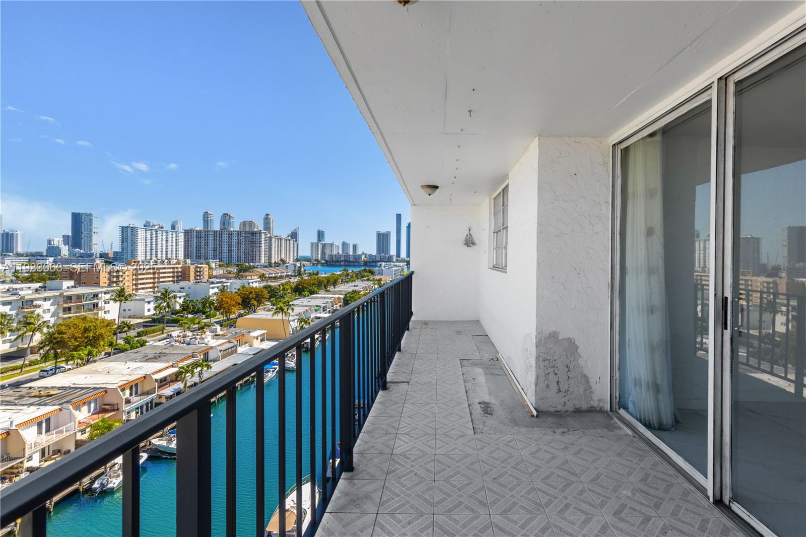 3545 NE 166th St #1004 North Miami Beach, FL 33160