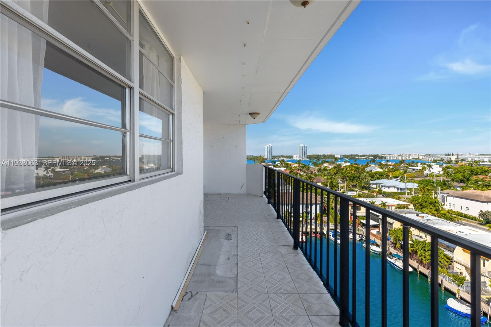 3545 NE 166th St #1004 North Miami Beach, FL 33160