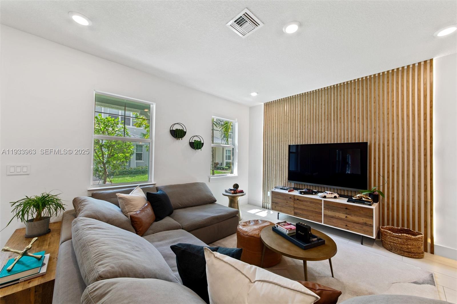 5180 Eucalyptus Dr #2 Hollywood, FL 33021