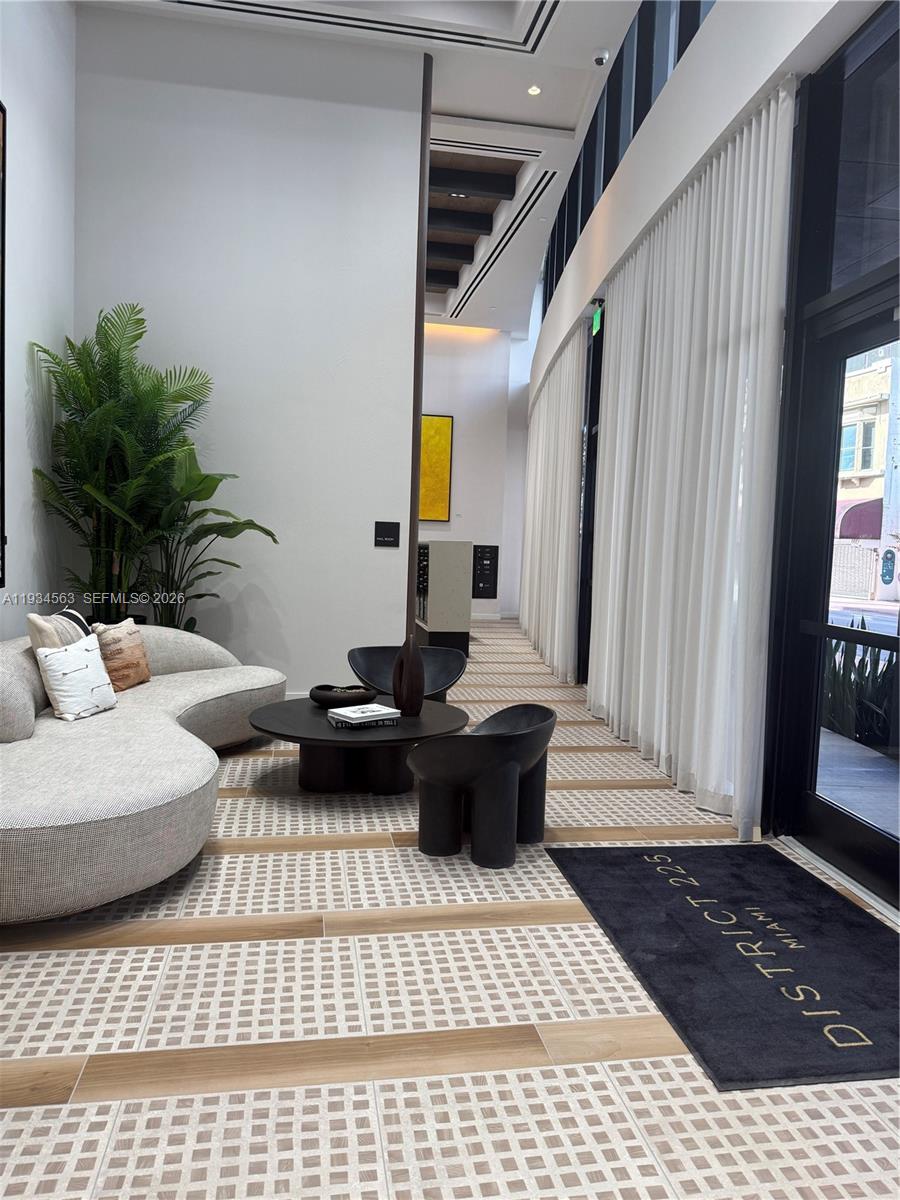 225 N Miami Ave #501 Miami, FL 33128