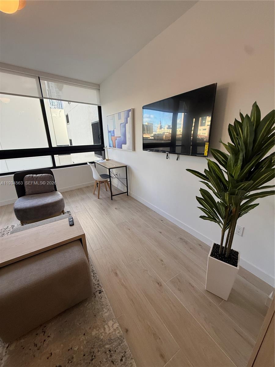 225 N Miami Ave #501 Miami, FL 33128