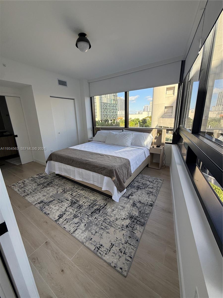 225 N Miami Ave #501 Miami, FL 33128