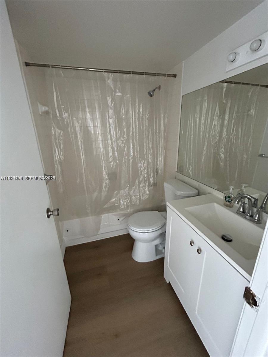 770 Claughton Is Dr #2109 Miami, FL 33131