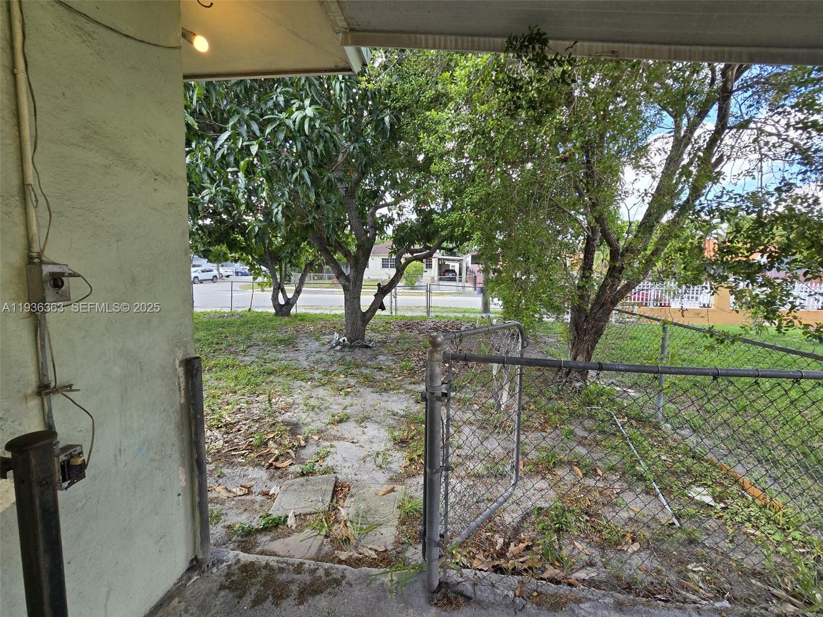 401 NW 33rd Ave Miami, FL 33125