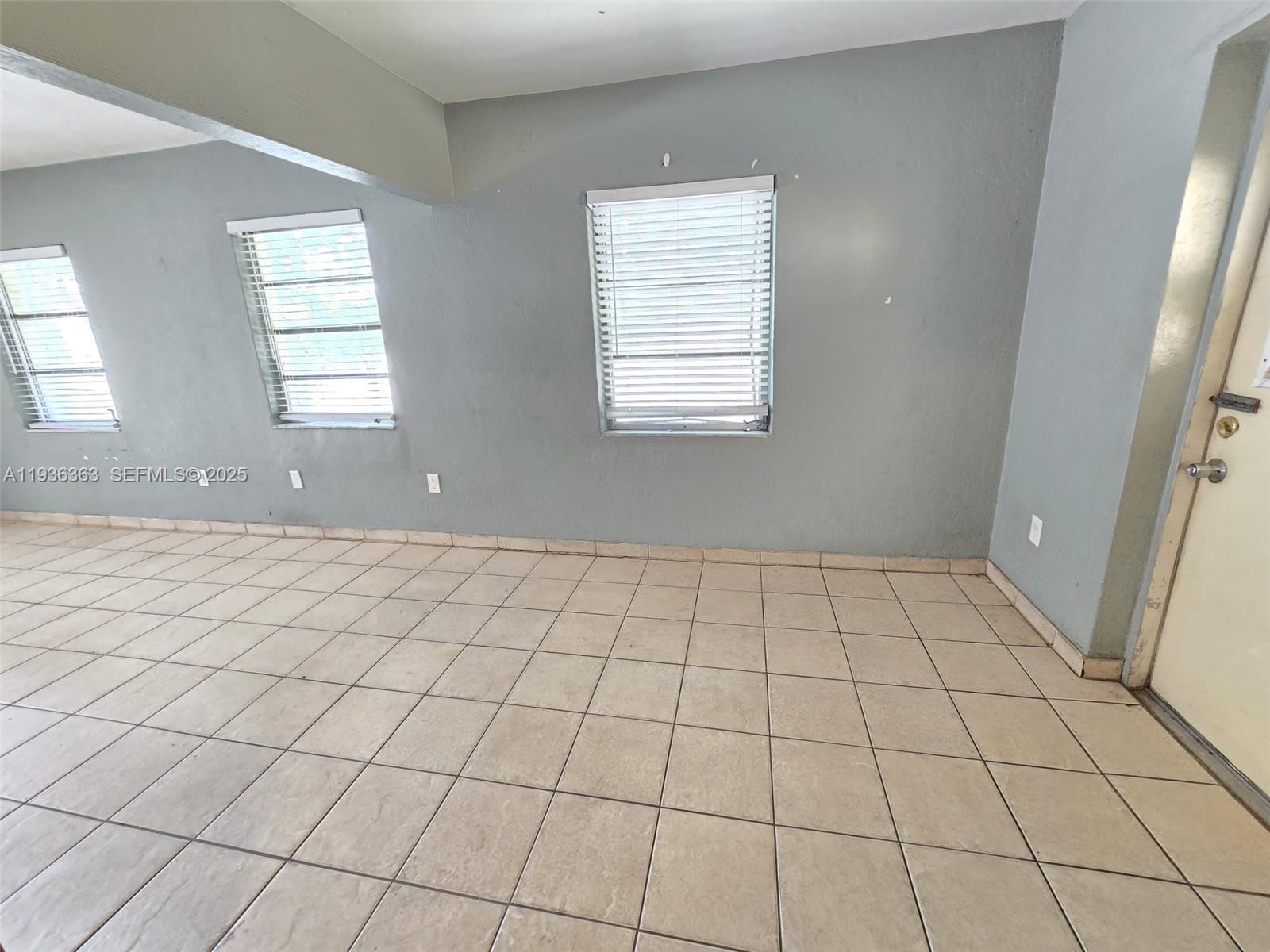 401 NW 33rd Ave Miami, FL 33125