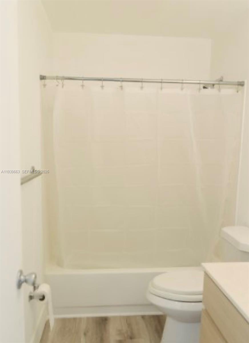 8287 SW 128th St #210 Pinecrest, FL 33156